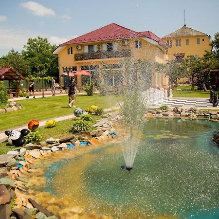Beauty Complex Hotel Berehove  Exterior photo
