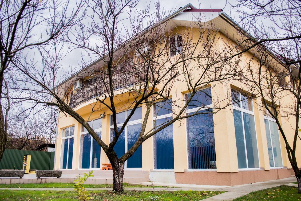 Beauty Complex Hotel Berehove  Exterior photo