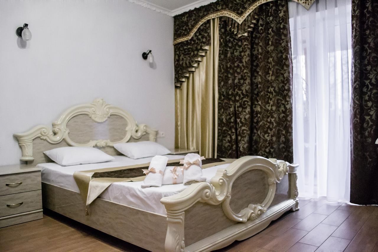 Beauty Complex Hotel Berehove  Exterior photo