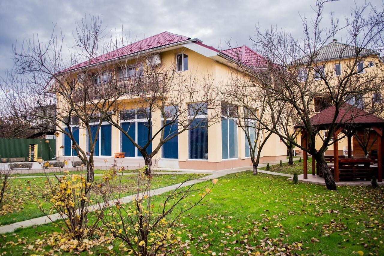 Beauty Complex Hotel Berehove  Exterior photo