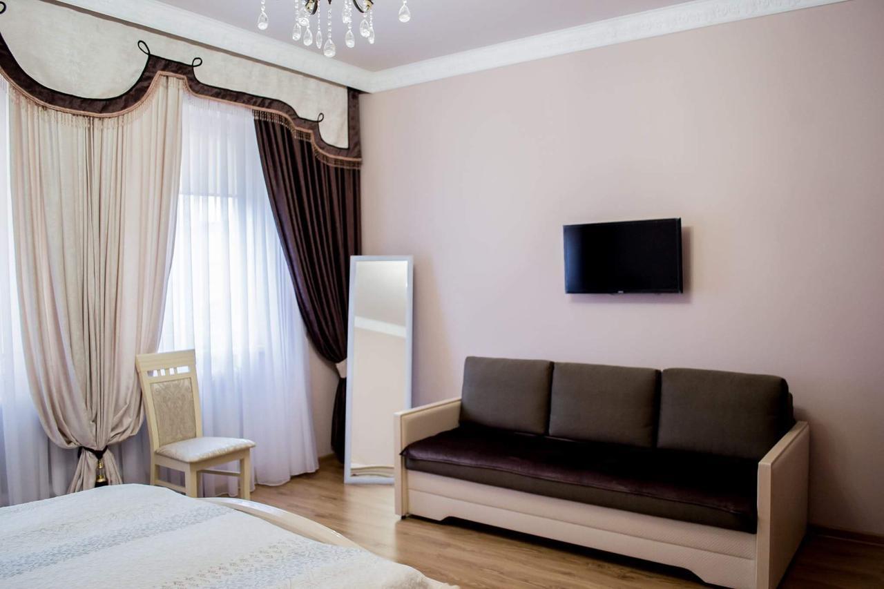 Beauty Complex Hotel Berehove  Exterior photo