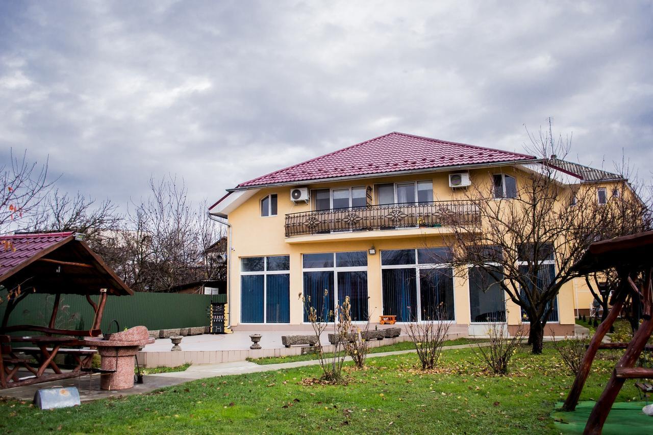 Beauty Complex Hotel Berehove  Exterior photo
