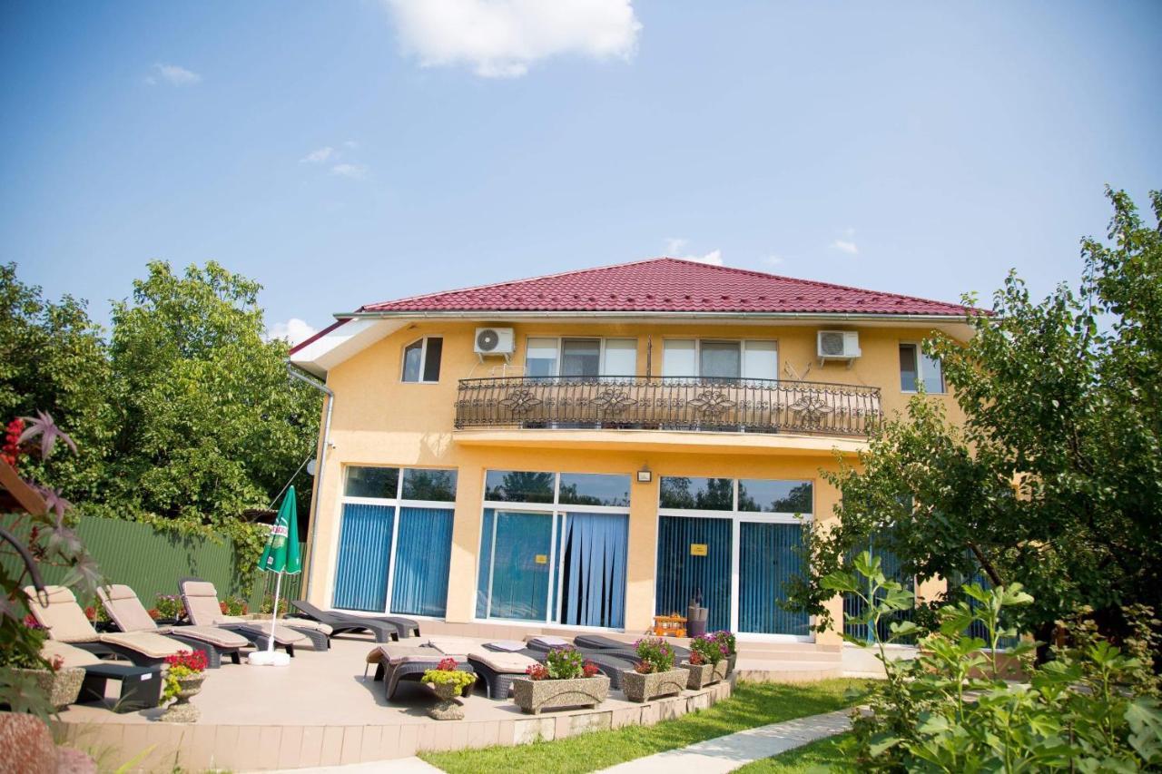 Beauty Complex Hotel Berehove  Exterior photo