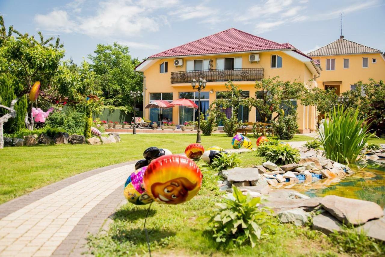 Beauty Complex Hotel Berehove  Exterior photo